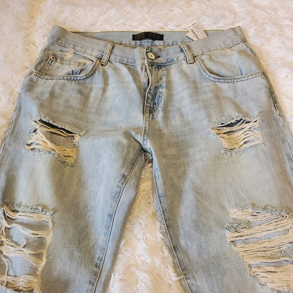 ZARA Ripped Washed Denim - Picture 3 of 9